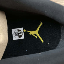 Cargar imagen en el visor de la galería, Air Jordan 1 Low White Yellow Black CZ4776-107