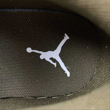 Cargar imagen en el visor de la galería, Air Jordan 1 Low SE Sail-White Light Olive DV0426-301