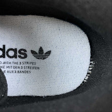 Cargar imagen en el visor de la galería, Adidas Forum 84 Low Panda Cloud White Core Black GW0695