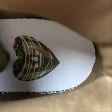 Cargar imagen en el visor de la galería, Adidas Forum Mid Cloud White Light Pink Pantone GY6802