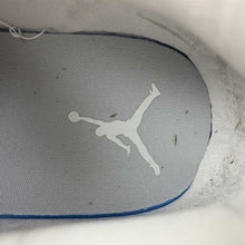 Cargar imagen en el visor de la galería, Air Jordan 1 Low SE White Metallic Silver-White DX6070-101