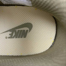 Cargar imagen en el visor de la galería, Air Force 1 FONTANKA MoonLight Yellow CW6688-805