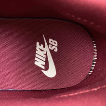 Cargar imagen en el visor de la galería, SB Force 58 Burgumdy White CZ2959-008