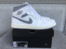 Cargar imagen en el visor de la galería, Air Jordan 1 Mid Neutral Grey White 554724-135
