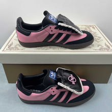 Cargar imagen en el visor de la galería, Adidas SAMBA OG Pink Black B75807
