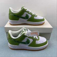 Cargar imagen en el visor de la galería, Air Force 1 07 Low Green White Gum PF9055-777
