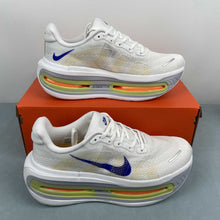 Cargar imagen en el visor de la galería, Nike Vomero Premium White Lapis Total Orange HQ2050-101
