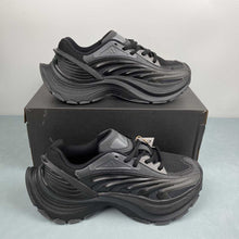 Cargar imagen en el visor de la galería, Adidas XLG MTW Core Black Carbon Iron Metallic JR5383
