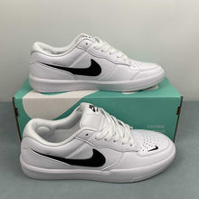 Cargar imagen en el visor de la galería, SB Force 58 Premium White Black DH7505-101
