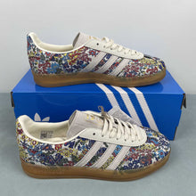 Cargar imagen en el visor de la galería, Liberty London x Adidas Gazelle Indoor Floral Embroidery JP5309
