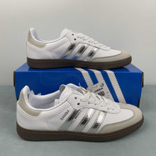 Cargar imagen en el visor de la galería, Adidas Samba OG Cloud White Silver Metallic Grey One JI2725
