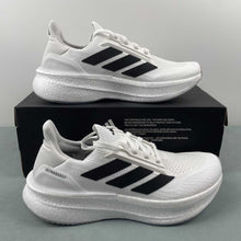 Cargar imagen en el visor de la galería, Adidas UltraBoost 5X Cloud White Core Black Halo Silver IH3111

