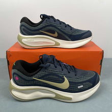 Cargar imagen en el visor de la galería, Nike Journey Run Blue Khaki FN0228-403
