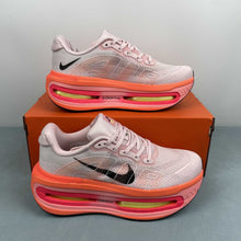 Cargar imagen en el visor de la galería, Nike Vomero Premium Pink Green Red HQ2050-442
