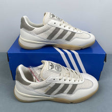 Cargar imagen en el visor de la galería, Adidas Gazelle Sala Cream White Putty Gum HQ7303

