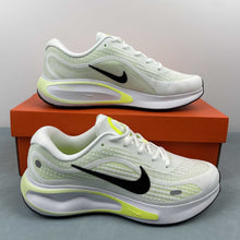 Cargar imagen en el visor de la galería, Nike Journey Run Barely Volt Volt White Black FN0228-700
