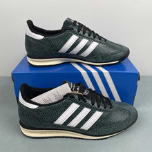 Cargar imagen en el visor de la galería, Adidas SL 72 OG Collegiate Green Core Black Cream White JS3982
