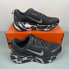 Cargar imagen en el visor de la galería, Nike Zoom Vomero 18 Anthracite Reflect Silver IM6010-060
