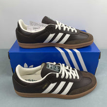 Cargar imagen en el visor de la galería, Adidas Samba OG Dark Brown Off White Gum JR0891
