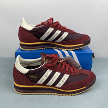 Cargar imagen en el visor de la galería, West NYC x Tip Top x Adidas SL72 RS 85th Anniversary JQ0989
