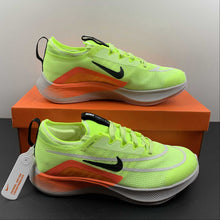 Cargar imagen en el visor de la galería, Zoom Fly 4 Barely Volt Hiper Orange-Black CT2392-700
