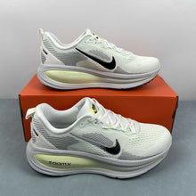 Cargar imagen en el visor de la galería, Nike Zoom Vomero 18 Summit White Black Varely Volt HM6803-107
