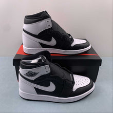 Cargar imagen en el visor de la galería, Air Jordan 1 Retro High OG Black White DZ5485-010
