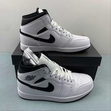 Cargar imagen en el visor de la galería, Air Jordan 1 Mid White Black DQ8426-132
