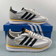 Cargar imagen en el visor de la galería, Adidas SL 72 RS Cloud White Core Black Spark IH4823
