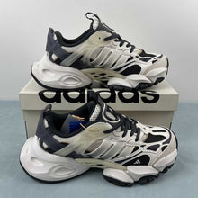 Cargar imagen en el visor de la galería, Adidas XLG Runner Deluxe Beige Black JR0577
