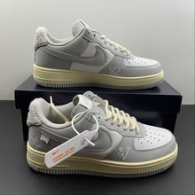 Cargar imagen en el visor de la galería, Air Force 1 07 Low Light Smoke Gray White DO5220-166
