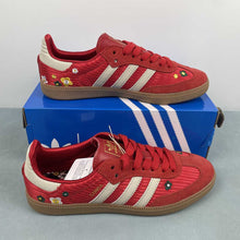Cargar imagen en el visor de la galería, Liberty London x Adidas Samba OG Red Floral IH9056
