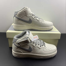 Cargar imagen en el visor de la galería, Air Force 1 07 Mid Beige White Gray PA0920-608
