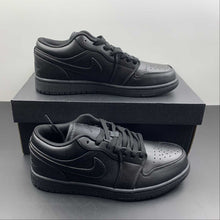 Cargar imagen en el visor de la galería, Air Jordan 1 Low Triple Black 553558-093
