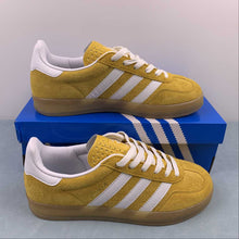 Cargar imagen en el visor de la galería, Adidas Gazelle Indoor Orange Peel Cloud White Gold Metallic HQ8716
