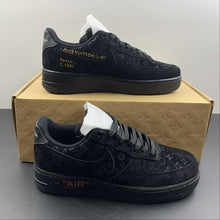 Cargar imagen en el visor de la galería, LV x Air Force 1 07 Low Black Metallic Gold LD0212
