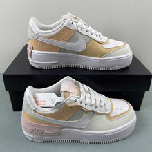 Cargar imagen en el visor de la galería, Air Force 1 Shadow SE Spruce White Sail Black Aura CK3172-002
