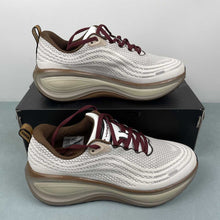 Cargar imagen en el visor de la galería, Nike Zoom Vomero PLUS Sail Baroque Brown IO4482-100
