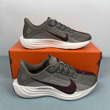 Cargar imagen en el visor de la galería, Nike ZoomX Pegasus PLUS Olive Grey Maroon FQ7262-005
