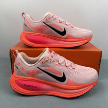 Cargar imagen en el visor de la galería, Nike Zoom Vomero 18 Atmosphere Black HM6804-600
