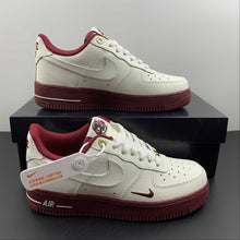 Cargar imagen en el visor de la galería, Air Force 1 07 Low 40th Anniversary Sail Team Red Metallic Gold DQ7582-100
