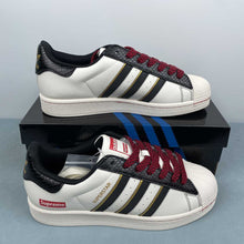Cargar imagen en el visor de la galería, Adidas Superstar x Supreme White Black Red BZ2524
