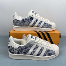 Cargar imagen en el visor de la galería, Adidas Superstar x Dior HS3081
