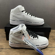 Cargar imagen en el visor de la galería, Uninterrupted x Air Force 1 07 Mid White Black Gray BC2306-460
