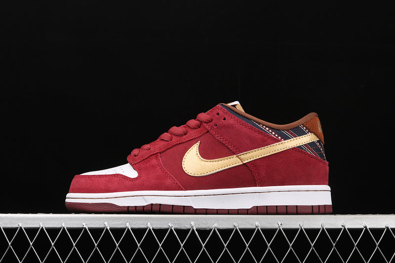 SB Dunk Low Pro Anchorman Team Red Metallic Gold 304292-672