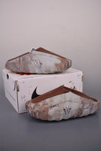 Cargar imagen en el visor de la galería, Drake Nocta x Nike Mind 001 Slide Bronze HY5028-500
