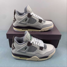 Cargar imagen en el visor de la galería, Air Jordan 4 Retro Gray Brown DR5415-102
