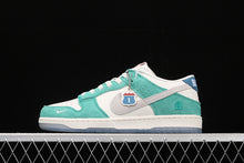 Cargar imagen en el visor de la galería, Kasina x SB Dunk Low Road Sign Neptune Green CZ6501-101
