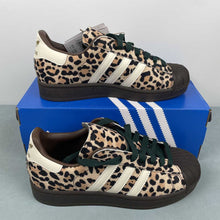 Cargar imagen en el visor de la galería, Adidas Superstar 2 Leopard Dark Brown Ivory KI4203

