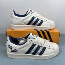 Cargar imagen en el visor de la galería, Adidas Superstar x Stussy HS3076
